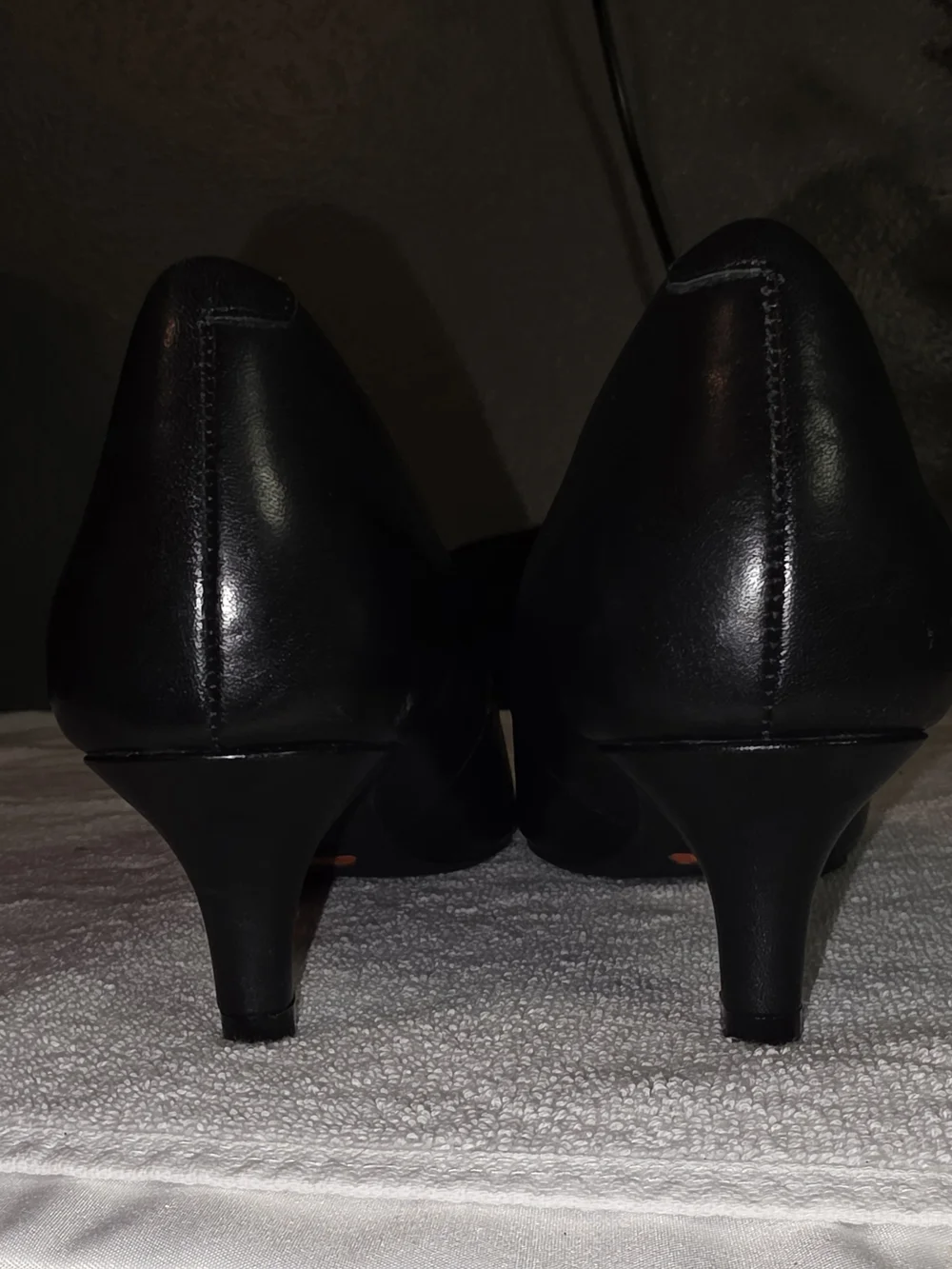 Rockport Total Motion Black Leather Kalila Pointed Toe Pumps Kitten Heel Women's
